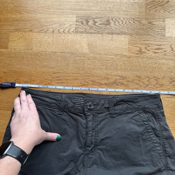 American Eagle Black Midi Shorts Size 10 - Picture 11 of 13